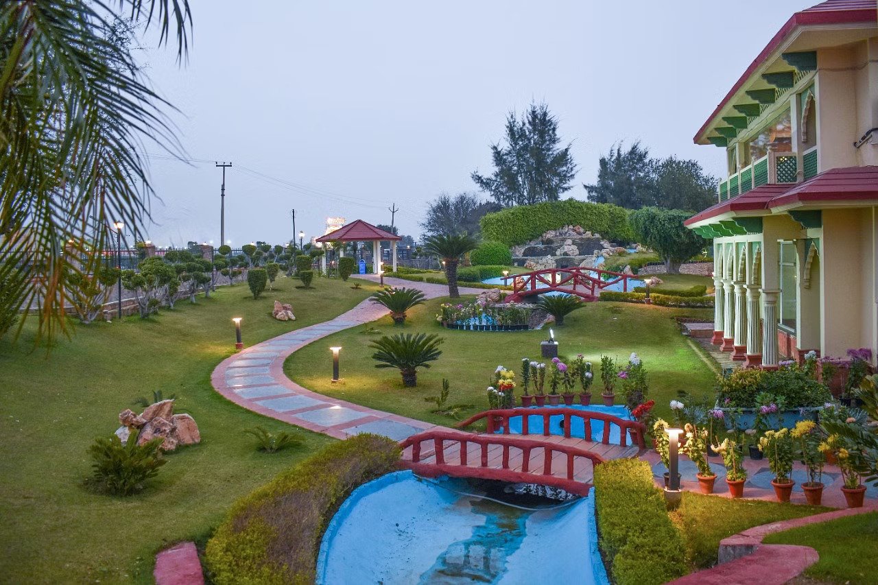 Shiva Oasis Resort